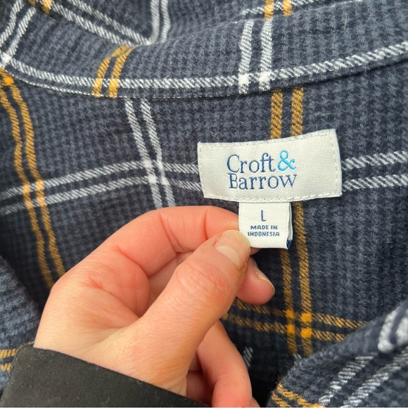 Croft & Barrow Brickyard Brewing Company Gray and Yellow Plaid Graphic Flannel - Picture 3 of 4